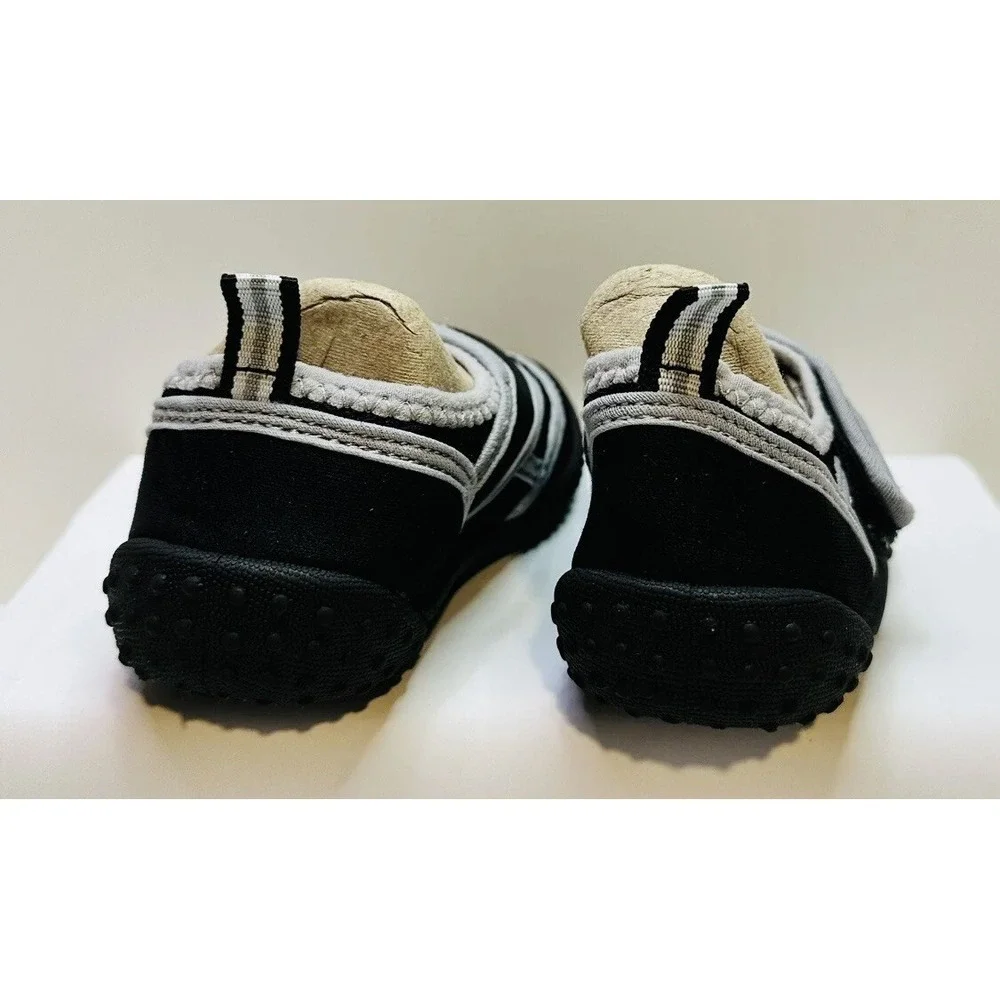 The Children's Place Boy's Size 7/8 Toddler Black And Gray Water Shoes Pre Owned
